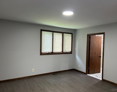 210 W Matson Avenue - Photo Thumbnail 6