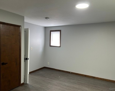 210 W Matson Avenue - Photo Thumbnail 8