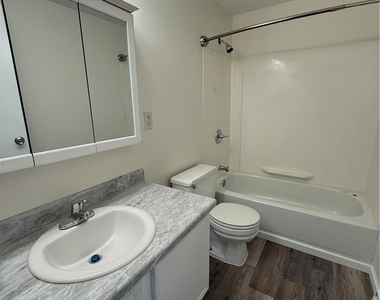 5448 Tourmaline Drive - Photo Thumbnail 11