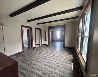 151 Amber Street - Photo Thumbnail 2