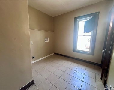 151 Amber Street - Photo Thumbnail 7