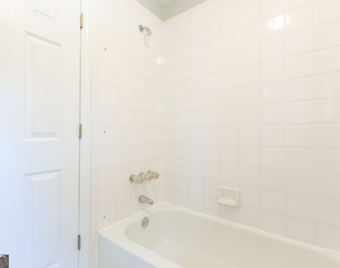 1748 Christiana Drive - Photo Thumbnail 23