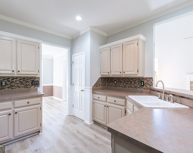 1748 Christiana Drive - Photo Thumbnail 11