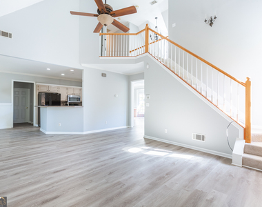 1748 Christiana Drive - Photo Thumbnail 7