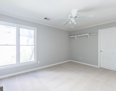 1748 Christiana Drive - Photo Thumbnail 24