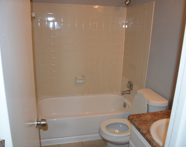 4952 Isle Royal Court - Photo Thumbnail 10