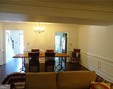 410 Forestgate Court - Photo Thumbnail 4