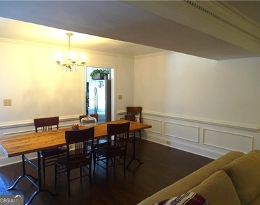 410 Forestgate Court - Photo Thumbnail 6