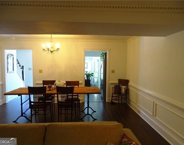 410 Forestgate Court - Photo Thumbnail 5