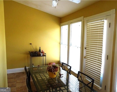 410 Forestgate Court - Photo Thumbnail 11