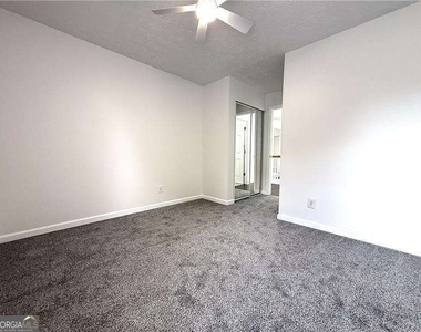 2150 Lexington Lane - Photo Thumbnail 19
