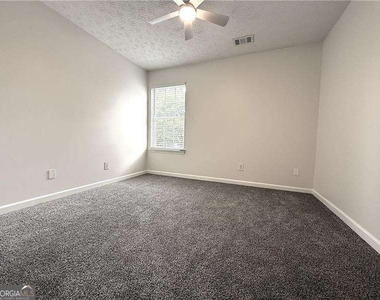 2150 Lexington Lane - Photo Thumbnail 18