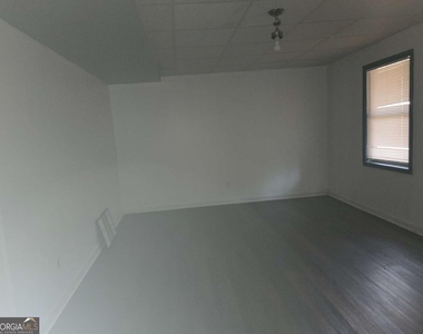 5625 Princeton Oaks Drive - Photo Thumbnail 16