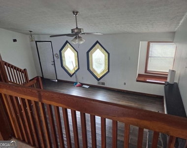 5625 Princeton Oaks Drive - Photo Thumbnail 5