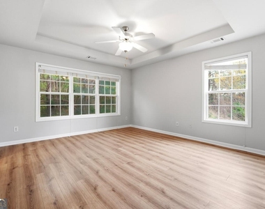 1006 Ivydale Circle - Photo Thumbnail 11