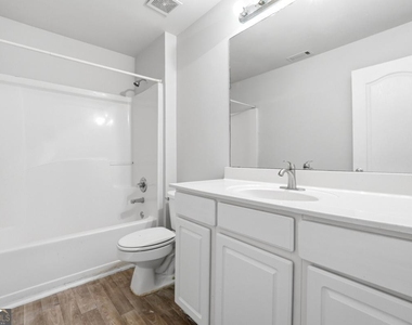 1006 Ivydale Circle - Photo Thumbnail 18