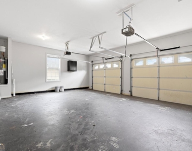 1006 Ivydale Circle - Photo Thumbnail 21