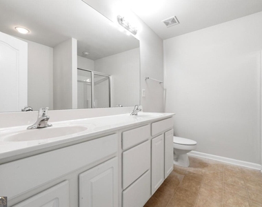 1006 Ivydale Circle - Photo Thumbnail 14
