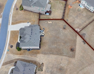5525 Nesmith Court - Photo Thumbnail 43