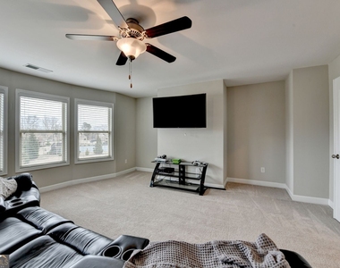 5525 Nesmith Court - Photo Thumbnail 24