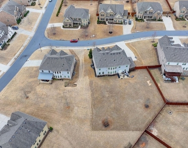 5525 Nesmith Court - Photo Thumbnail 44