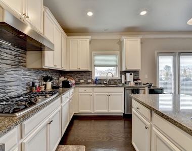 5525 Nesmith Court - Photo Thumbnail 16