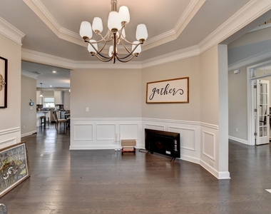 5525 Nesmith Court - Photo Thumbnail 6