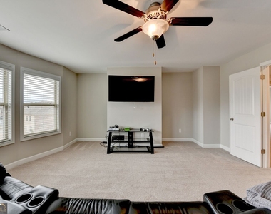 5525 Nesmith Court - Photo Thumbnail 25