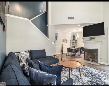 58 Hammock Place Se - Photo Thumbnail 2