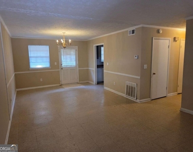 897 A Six Oaks Circle - Photo Thumbnail 7