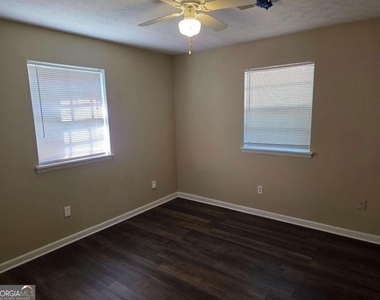 897 A Six Oaks Circle - Photo Thumbnail 9