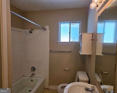 897 A Six Oaks Circle - Photo Thumbnail 2