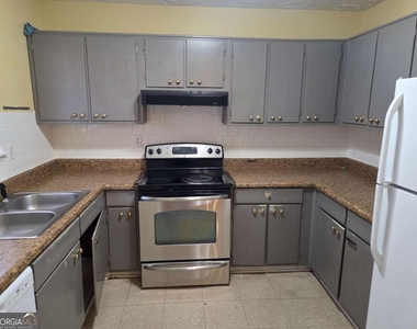 897 A Six Oaks Circle - Photo Thumbnail 1