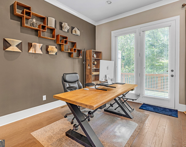 720 Avondale Hills Drive - Photo Thumbnail 14