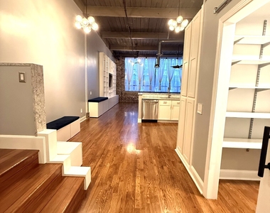 210 Walker Street Sw - Photo Thumbnail 1