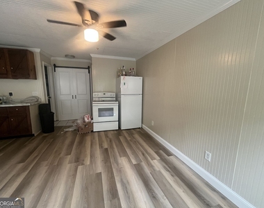 10909 Fincher Road - Photo Thumbnail 2