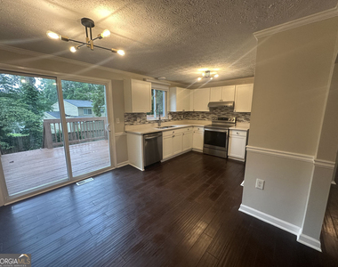 2205 Mill Wood Court - Photo Thumbnail 12