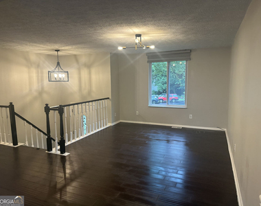 2205 Mill Wood Court - Photo Thumbnail 17