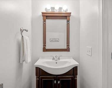 840 Rosedale Avenue Se - Photo Thumbnail 7