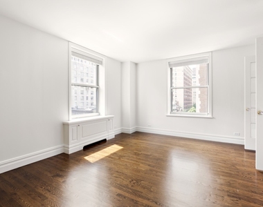 East 80th Street - Photo Thumbnail 9