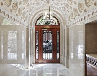 East 80th Street - Photo Thumbnail 11
