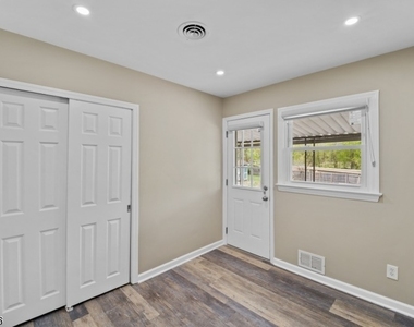 49 Louis Ave - Photo Thumbnail 8