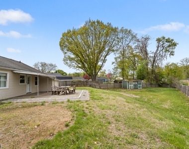 49 Louis Ave - Photo Thumbnail 13
