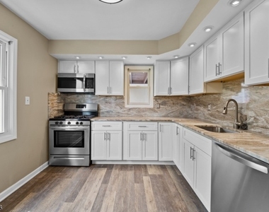 49 Louis Ave - Photo Thumbnail 4