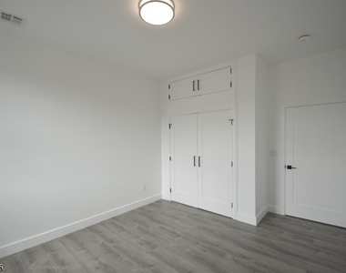 340 Millburn Ave - Photo Thumbnail 16