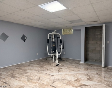 10 Dina Ln - Photo Thumbnail 19
