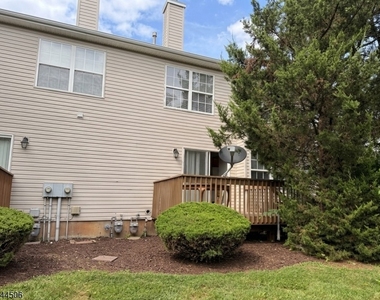10 Dina Ln - Photo Thumbnail 23