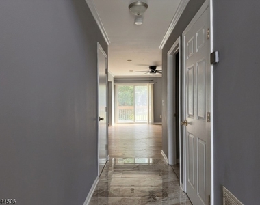 10 Dina Ln - Photo Thumbnail 5