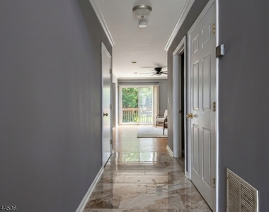 10 Dina Ln - Photo Thumbnail 2