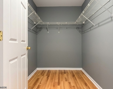 10 Dina Ln - Photo Thumbnail 14
